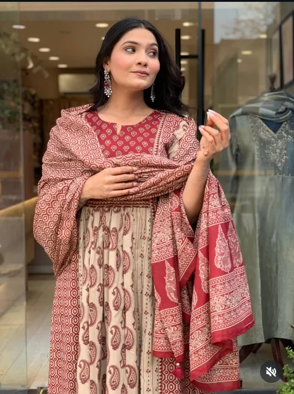 Premium_Cotton_Maroon_Color_Kurti_Pant_Dupatta_Set
