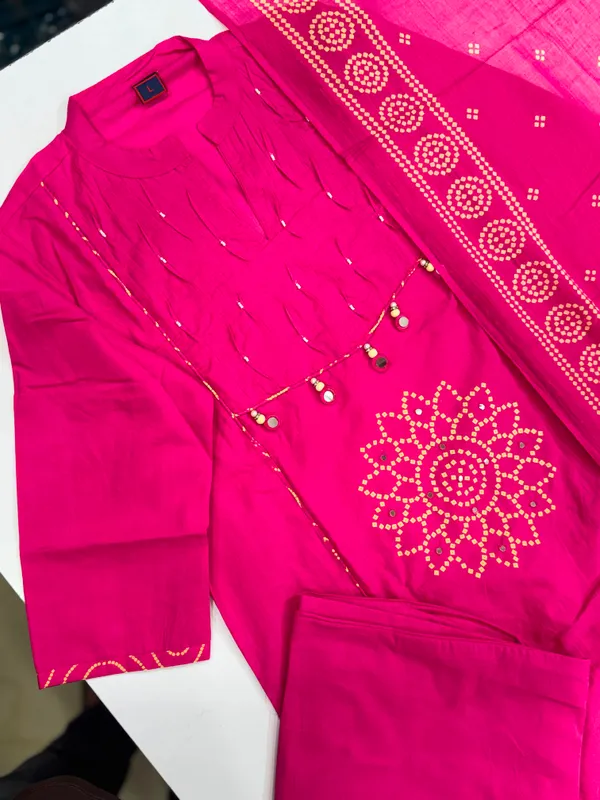 Premium_Pink_Color_Cotton_Kurti_Pant_Dupatta_Set