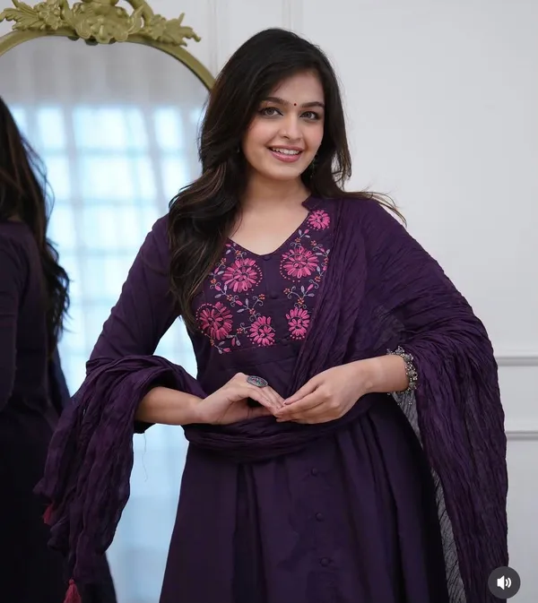 Premium_quality_cotton_embroidery_kurta_set