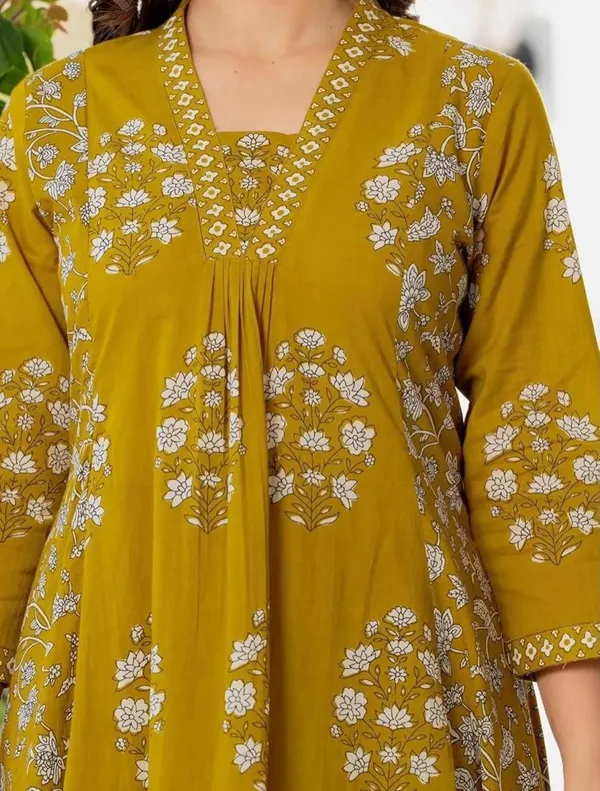 Pure_Fine_Cotton_Kurti_Set_with_Pant_&_100%_Mulmul_Dupatta