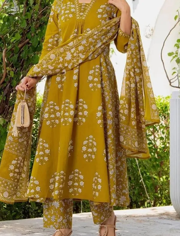 Pure_Fine_Cotton_Kurti_Set_with_Pant_&_100%_Mulmul_Dupatta