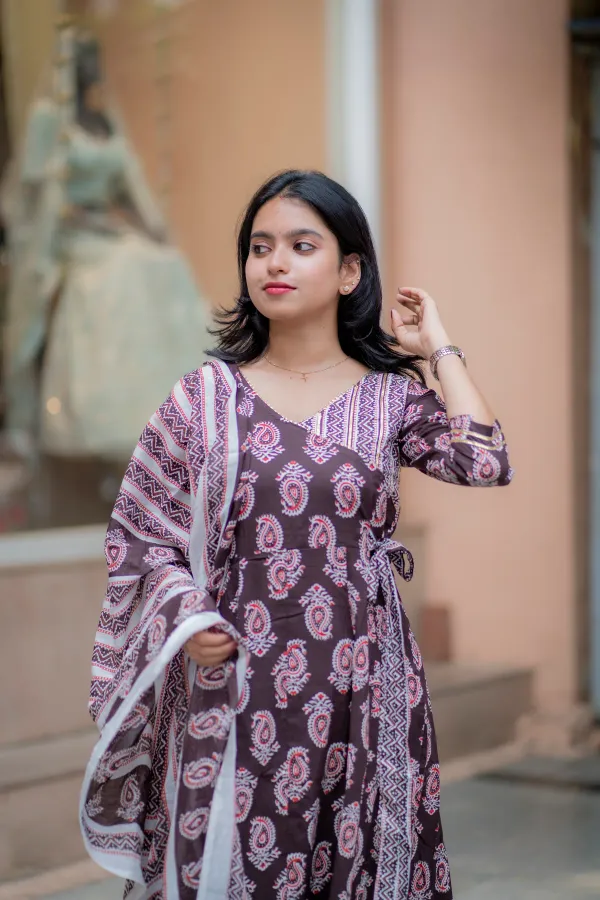 Purple_LEHERIYA_LOOKS_Women_Cotton_Rayon_Kurti_Pant_Dupatta_Set