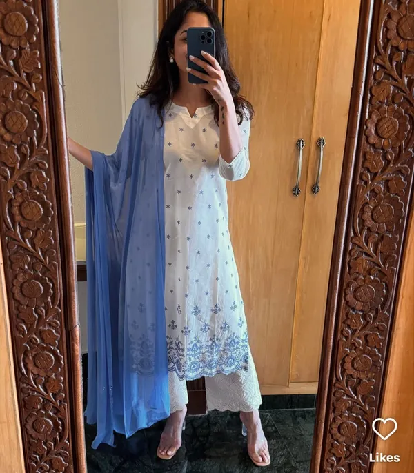 White_Elegant_Cotton_Flex_Kurta_Plazzo_Set_with_Dupatta