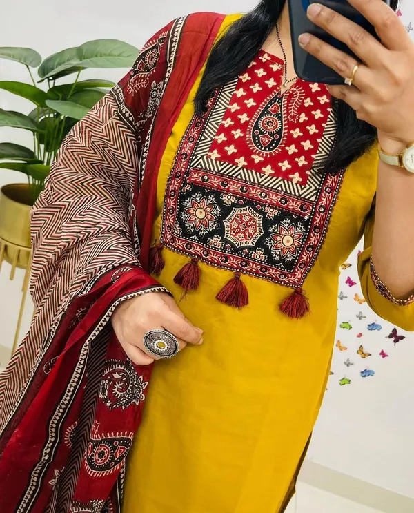 Yellow_Heavy_Cotton_Suit_Set_with_Dupatta