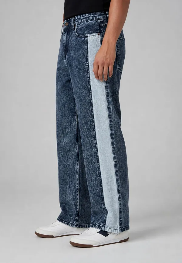 Dark_Blue_Contrast_Panel_Wide-Leg_Jeans