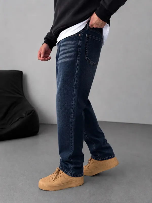 UNCLEAR_Blue_Denim_Relaxed_Fit__Jeans_for_Men-UN003