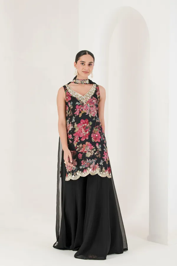 Black_Floral_Print_Mirror_Work_Sharara