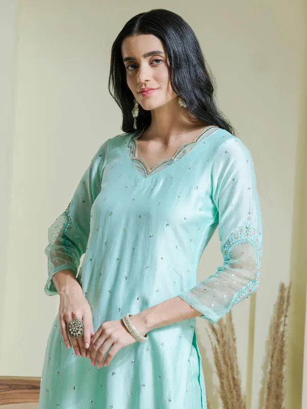 Mint_Green_Hand_Embroidered_Chanderi_Kurta_Set