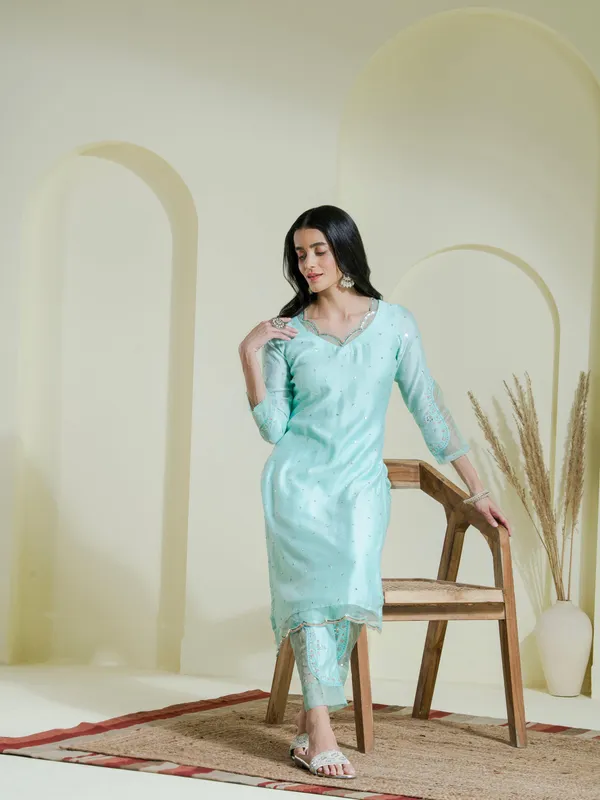 Mint_Green_Hand_Embroidered_Chanderi_Kurta_Set