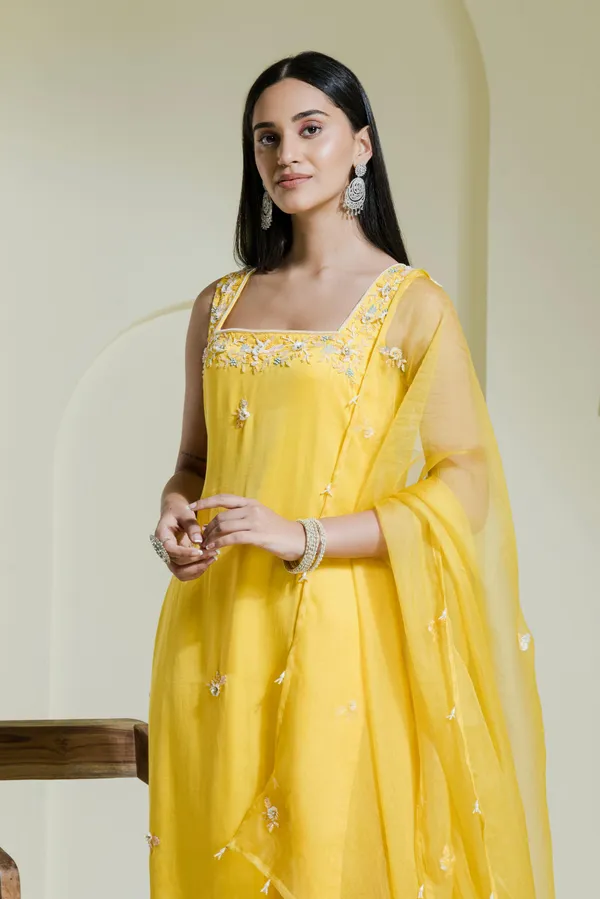Sunshine_Yellow_Hand_Embroidered_Kurta_Set