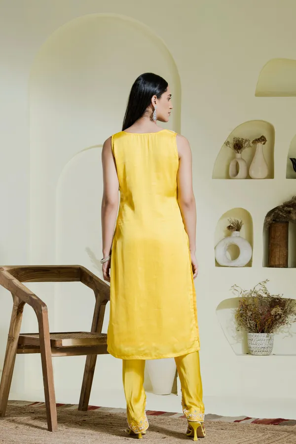 Sunshine_Yellow_Hand_Embroidered_Kurta_Set