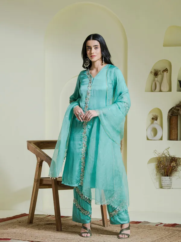 Sea_Green_Hand_Embroidered_Three_Piece_Kurta_Set