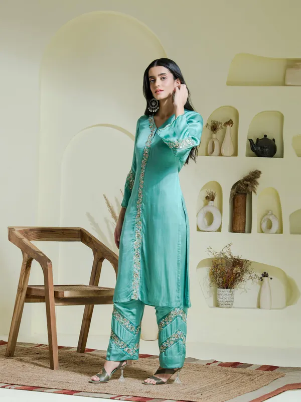 Sea_Green_Hand_Embroidered_Three_Piece_Kurta_Set