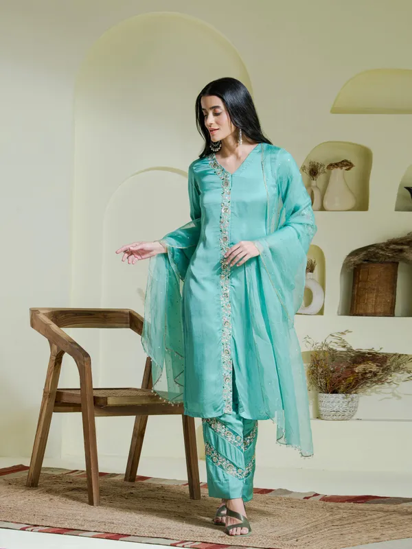 Sea_Green_Hand_Embroidered_Three_Piece_Kurta_Set