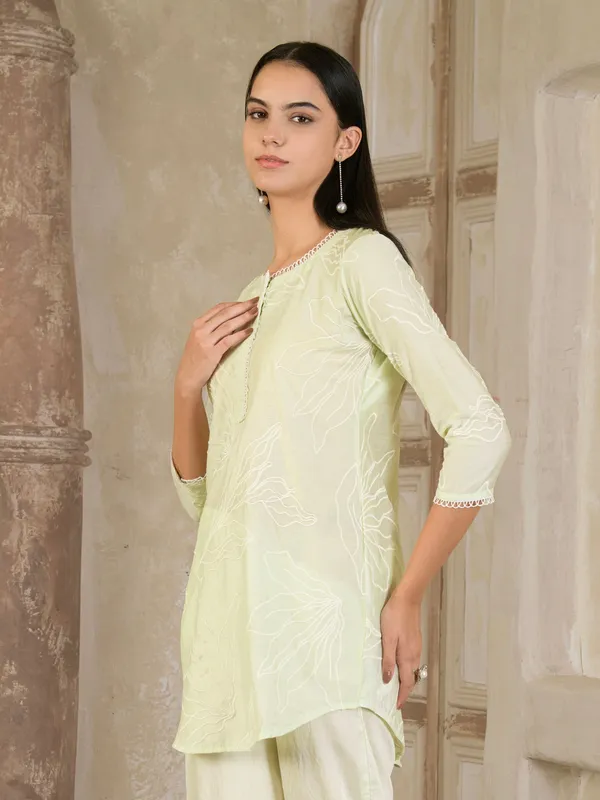 Pastel_Green_Embroidered_Chanderi_Co-Ord_Set