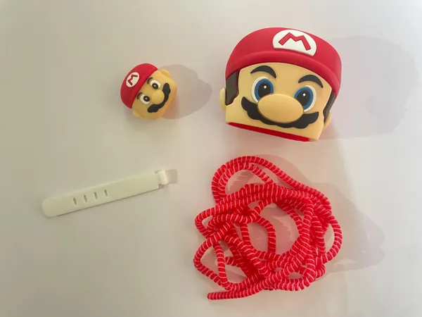 Super_Mario_Character_Soft_Eraser_Set_Red_White_Multi_Size-_Only_for_Iphone_(18-20_Watt_Charger)