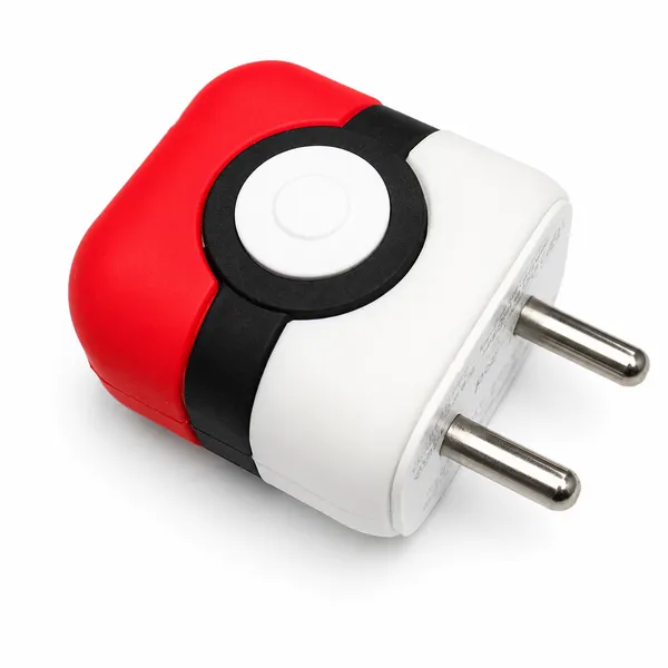 Pokeball_Plastic_Contact_Lens_Case_Red_White_Dual_Compartment-_Only_for_Iphone_(18-20_Watt_Charger)