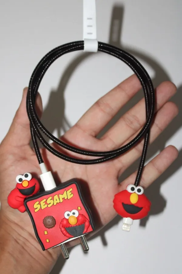 Elmo_Sesame_Street_Silicone_Charger_Cable_Protector_Set_Of_4-_Only_for_Iphone_(18-20_Watt_Charger)