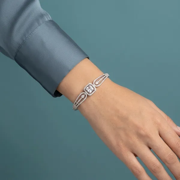 Multicolor_Alloy_&_Crystal_Bracelet_For_Women
