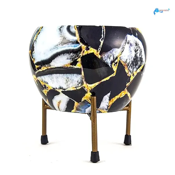Printed_Plant_Pot_With_Metal_Stand