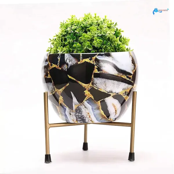 Printed_Plant_Pot_With_Metal_Stand