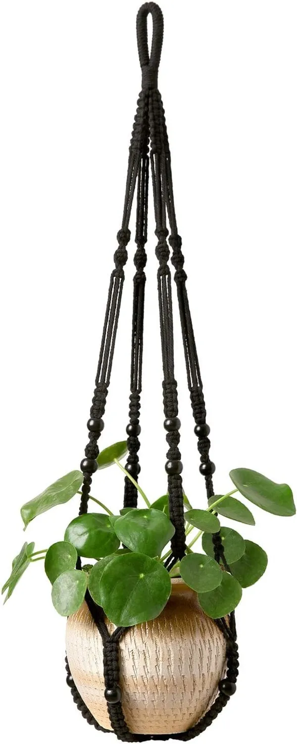 Macrame_Plant_Hanger_With_Wood_Beads