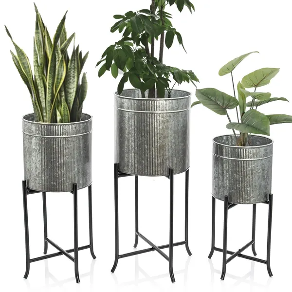 Metal_Plant_Stand_With_Pot