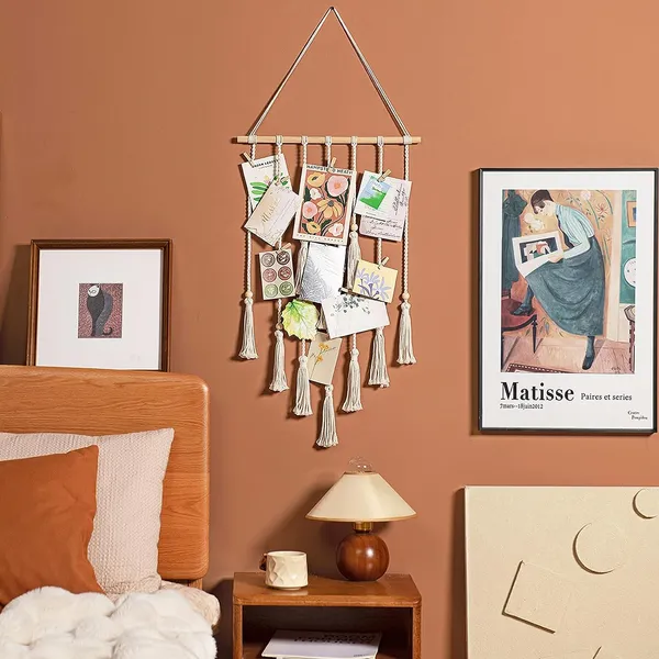Macrame_Photo_Display_Wall_Hanging_|_Boho_Picture_Holder
