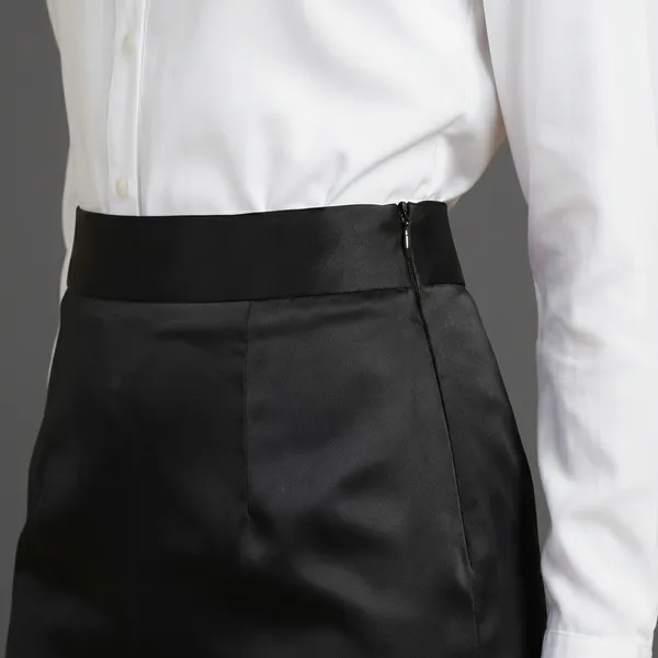 Noir_Poise_Black_Cotton_Satin_Side_Buckle_Skirt_For_Women