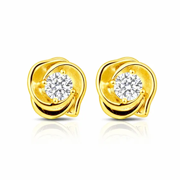 Ria_Golden_Diamond_Stud_Earrings