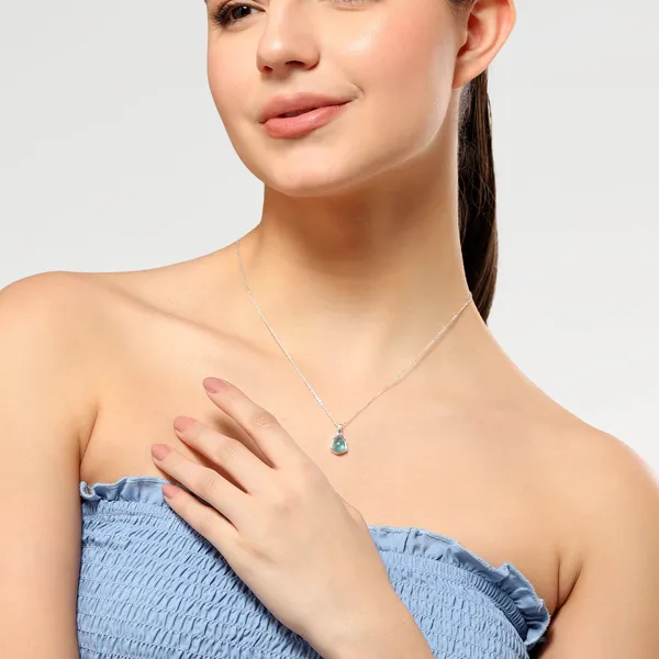 Skye_Silver_And_Blue_Appetite_Necklace