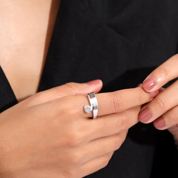 Sia_Silver_Diamond_Adjustable_Ring