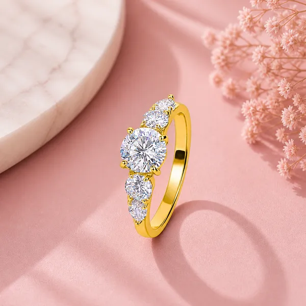 Pia_Golden_Diamond_Adjustable_Ring