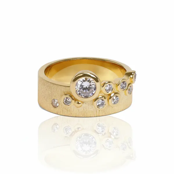 Ora_Golden_Diamond_Adjustable_Ring