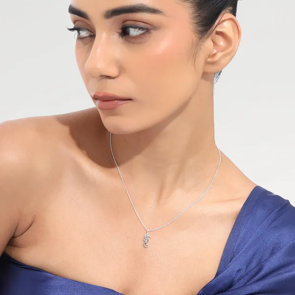 Lily_Silver_Seahorse_Necklace