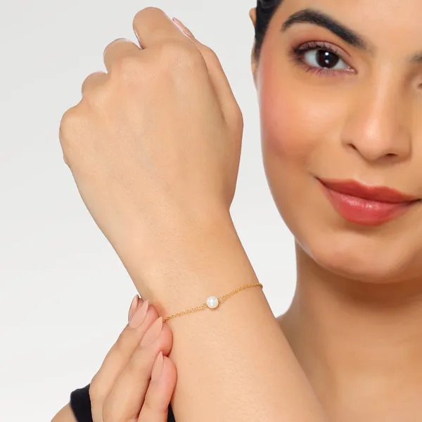 Esha_Golden_Pearl_Bracelets