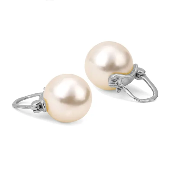 Sara_Silver_And_White_Pearl_Earrings
