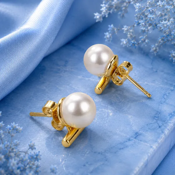 Bela_Golden_Round_Pearl_Earrings
