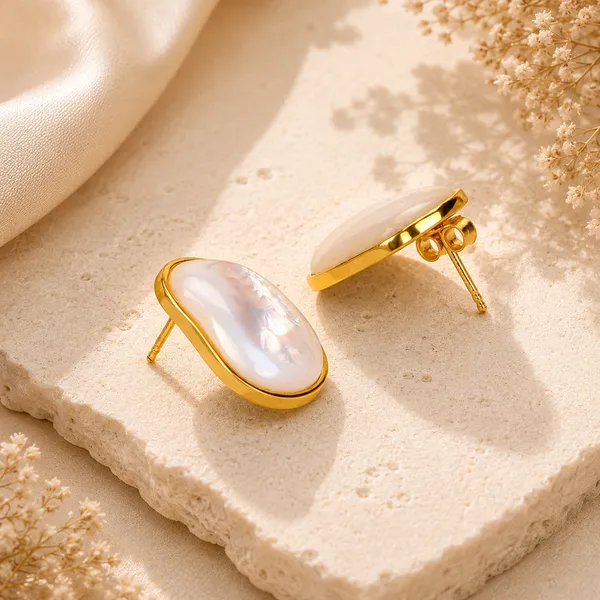 Roe_Golden_Shell_Pearl_Earrings