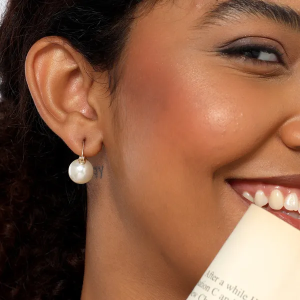 Sara_Golden_And_White_Pearl_Earrings