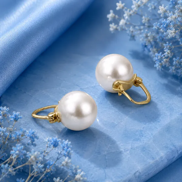 Sara_Golden_And_White_Pearl_Earrings