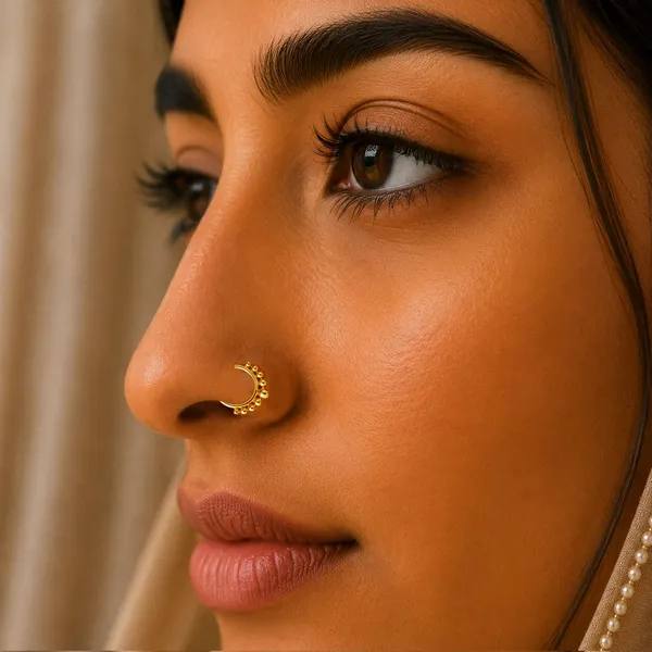 Arya_Golden_Nose_Pin