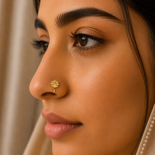 Aqia_Golden_Nose_Pin