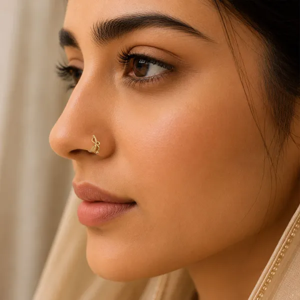 Akea_Golden_Nose_Pin