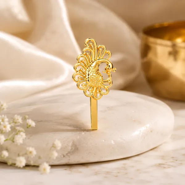 Ayla_Golden_Nose_Pin