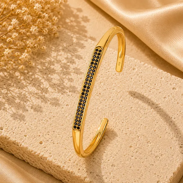 Zayn_Golden_Black_Spinel_Bangle