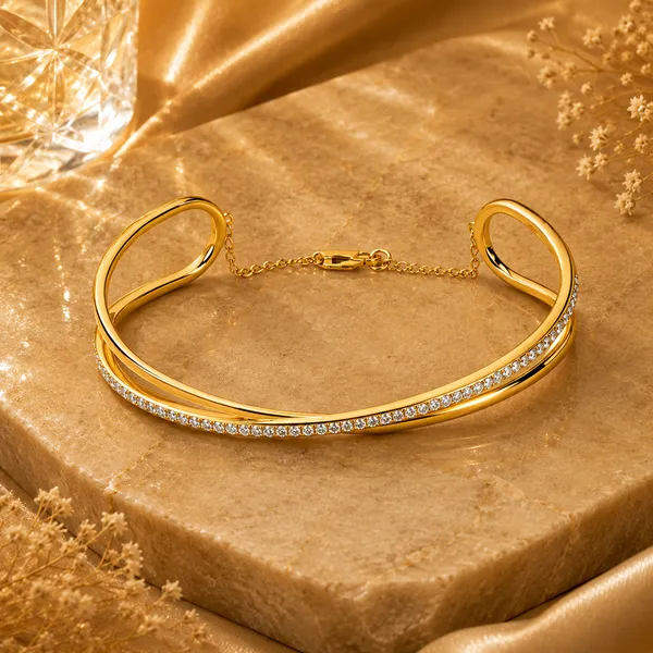 Hemi_Golden_Zirconia_Bangle