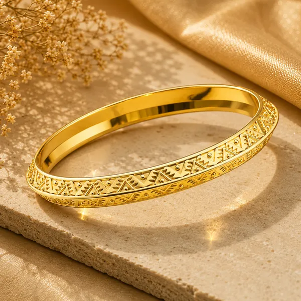 Rony_Golden_Elegant_Bangle