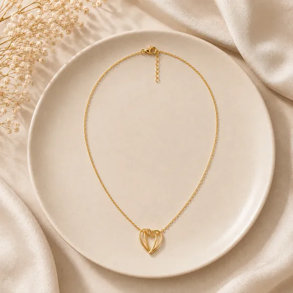 Taya_Golden_Heart_Necklace