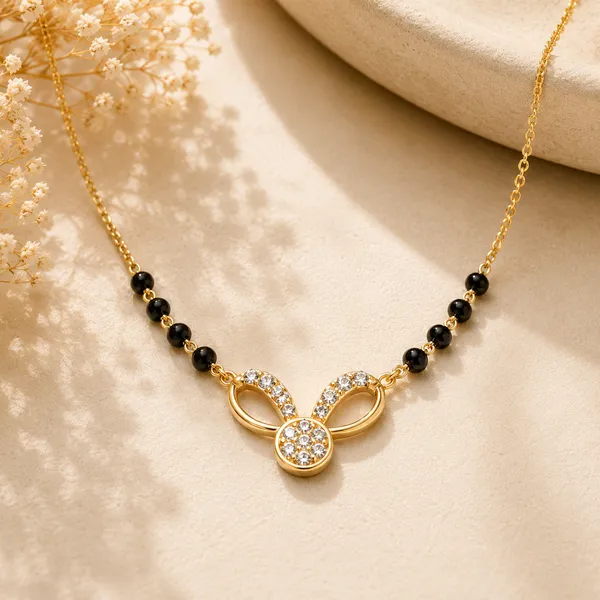 Demi_Golden_Mangalsutra